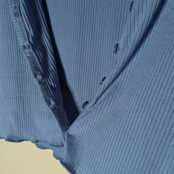 Periwinkle cropped button up - Picture 7 of 7